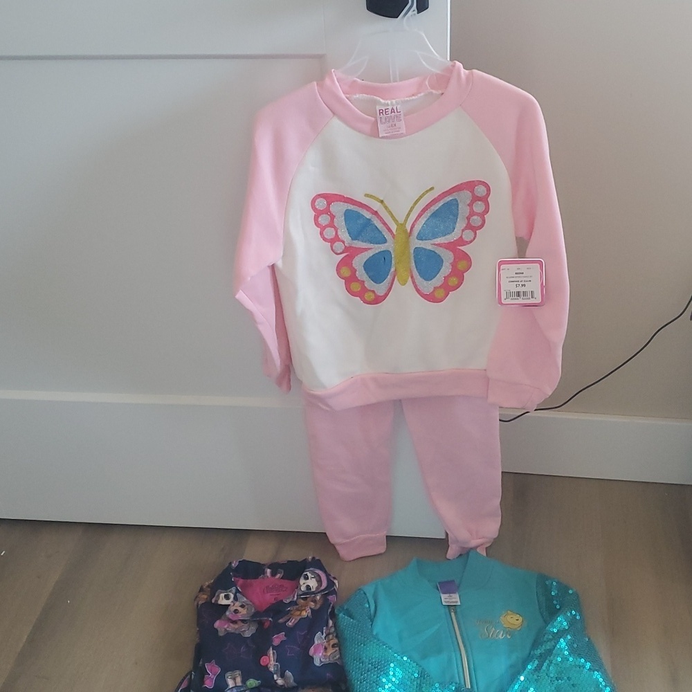 Girls size 6 mixed lot. Disney Wish jacket, LOL pajamas.. - Picture 2 of 9